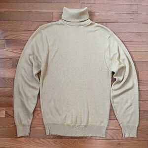 Thrifted Beige Turtleneck Sweater